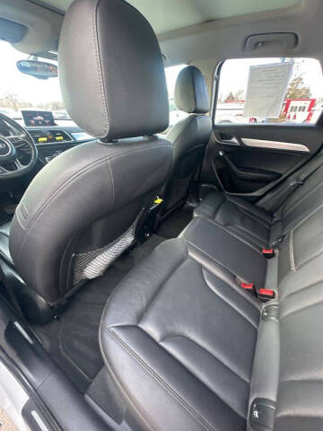 2015 Audi Q3 2.0T quattro Prestige