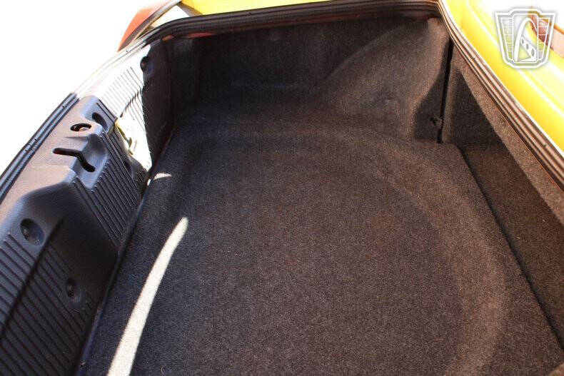 2004 Ford Thunderbird Deluxe