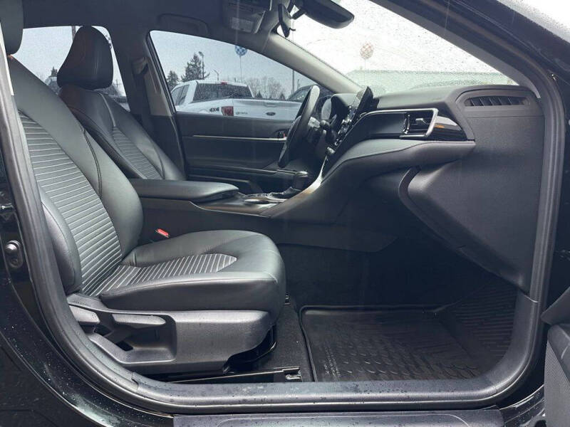 2024 Toyota Camry Hybrid SE