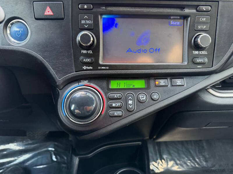 2014 Toyota Prius c Three