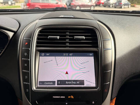 2019 Lincoln Nautilus Select