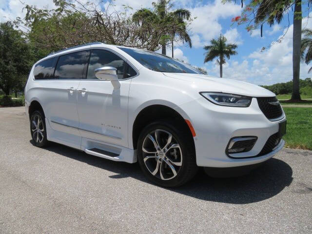 2022 Chrysler Pacifica Pinnacle