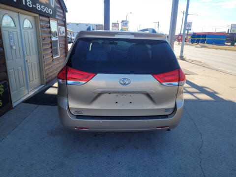 2012 Toyota Sienna Limited 7-Passenger