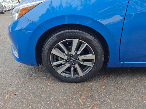 2023 Nissan Versa SV