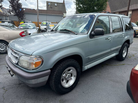 1996 Ford Explorer for sale at American Dream Motors in Everett WA