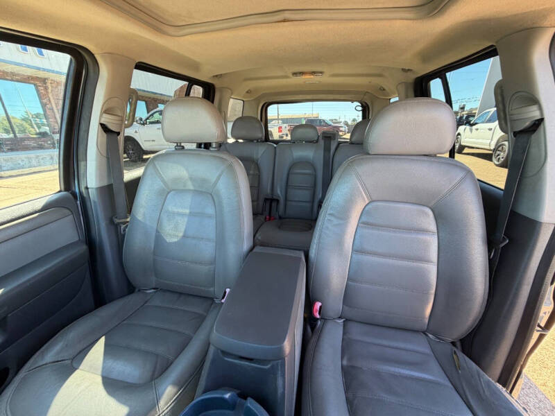 2004 Ford Explorer XLT