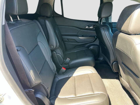 2022 GMC Acadia SLT