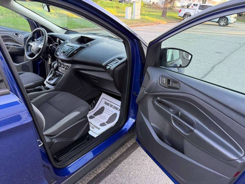 2016 Ford Escape S