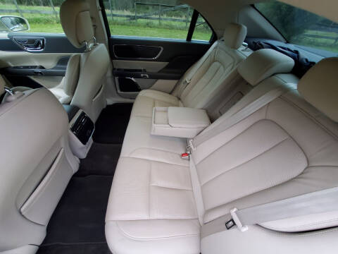 2018 Lincoln Continental Select