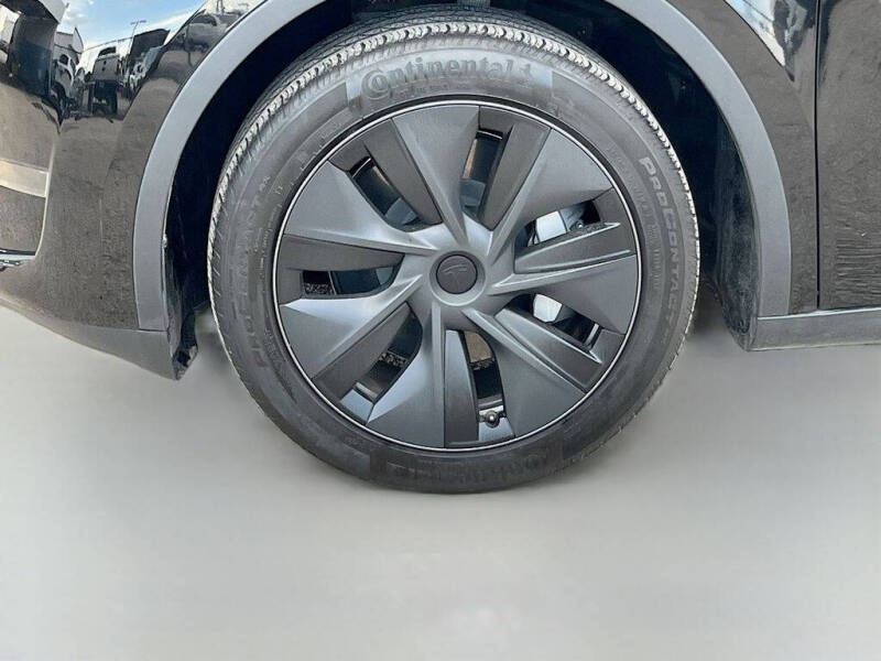 2025 Tesla Model Y Long Range