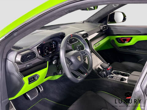 2024 Lamborghini Urus S