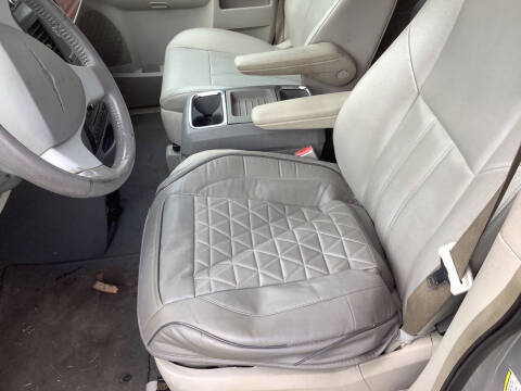 2008 Chrysler Town and Country Touring