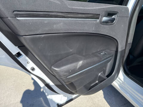 2018 Chrysler 300 Touring