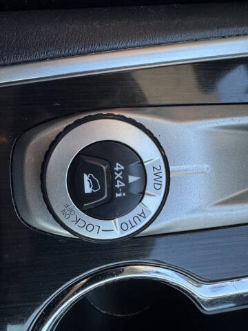 2019 Nissan Pathfinder SV