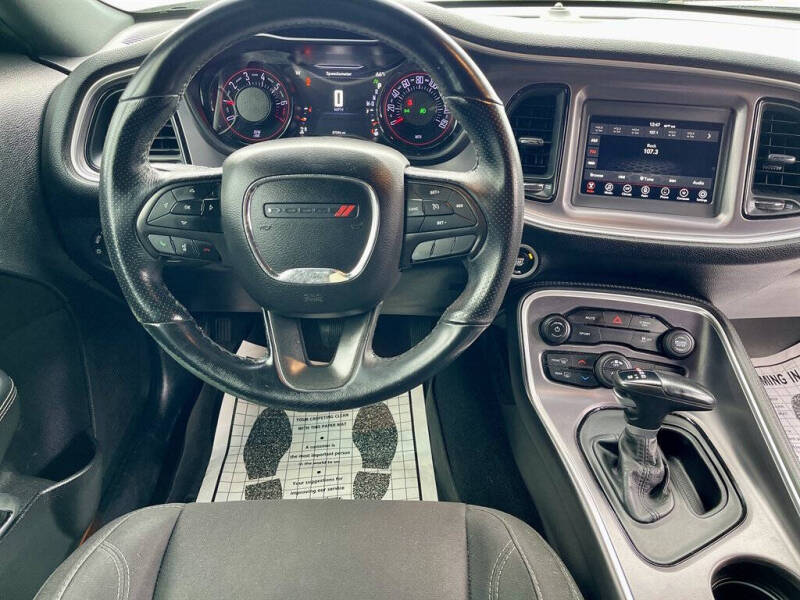 2019 Dodge Challenger SXT