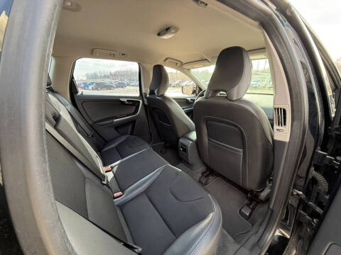 2016 Volvo XC60 T5 Drive-E