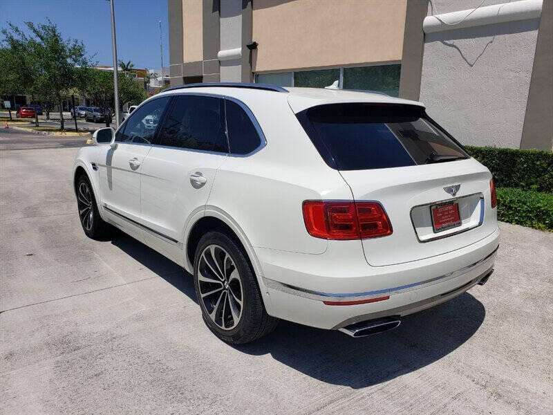 2018 Bentley Bentayga 13