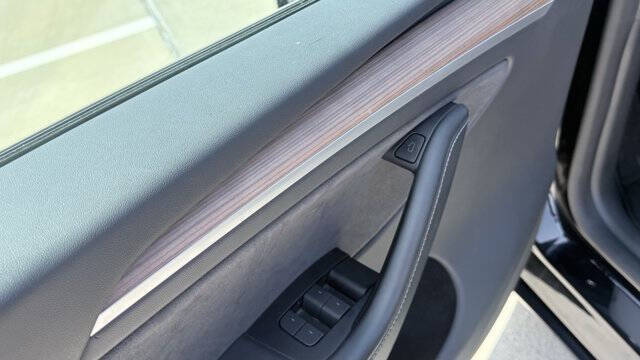2024 Tesla Model Y Performance