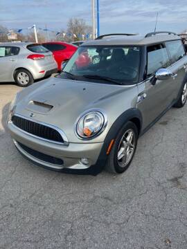 2009 MINI Cooper Clubman for sale at JJ's Auto Sales in Independence MO