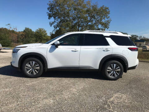 2025 Nissan Pathfinder SL