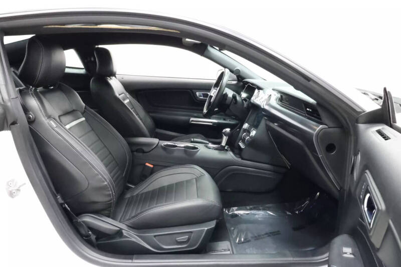 2022 Ford Mustang Mach 1