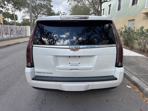 2016 Cadillac Escalade Platinum