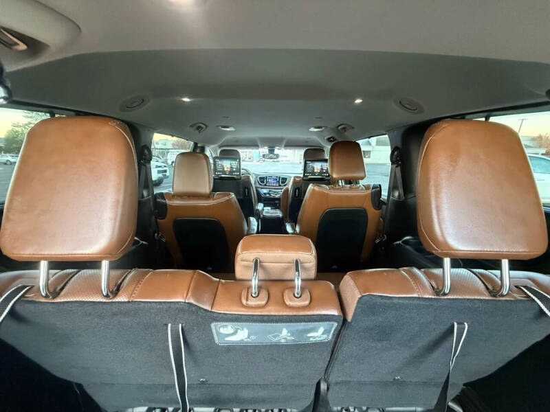 2018 Chrysler Pacifica Hybrid Limited