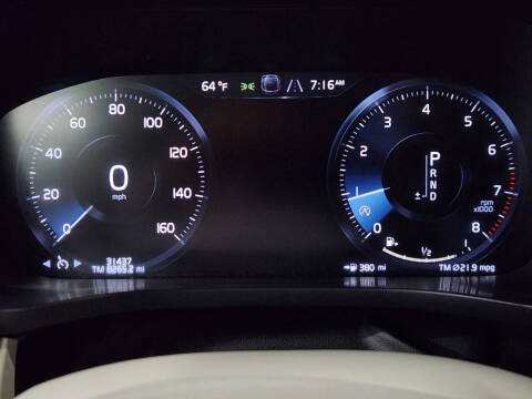 2021 Volvo XC60 T5 Momentum