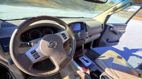 2010 Nissan Pathfinder LE