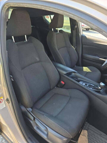 2019 Toyota C-HR LE