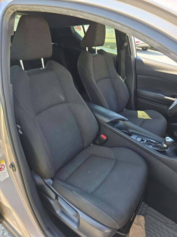 2019 Toyota C-HR LE