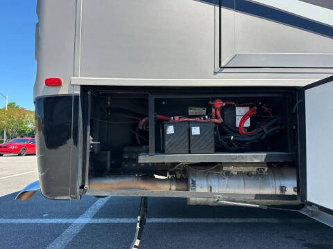 2014 Freightliner XCR Chassis