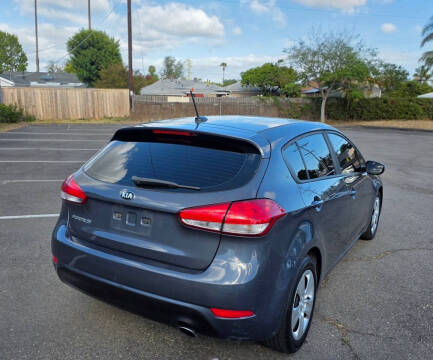 2016 Kia Forte5 LX