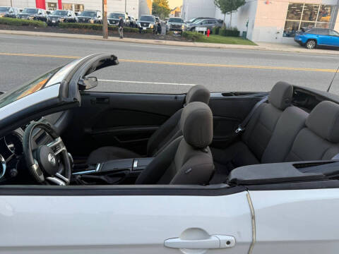 2014 Ford Mustang V6