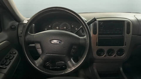 2003 Ford Explorer XLT