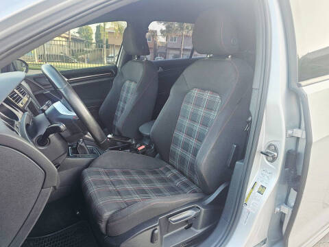 2016 Volkswagen Golf GTI S