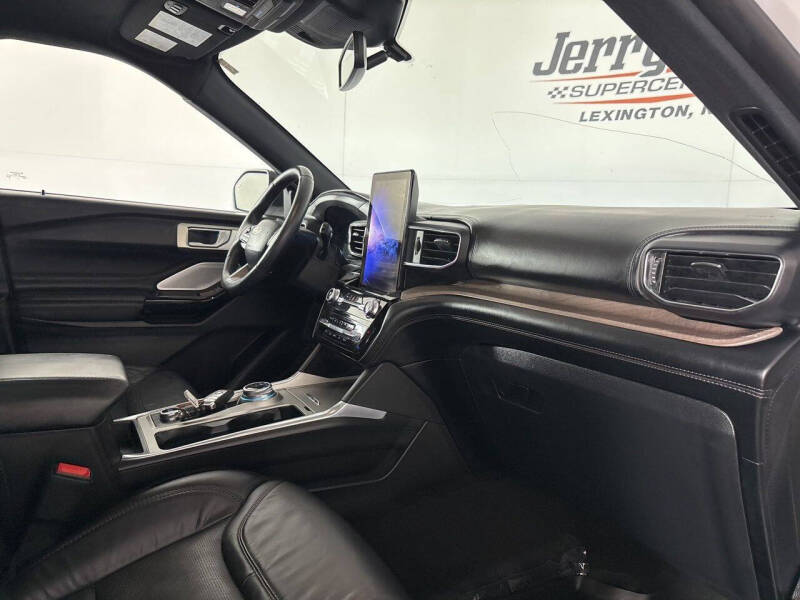 2023 Ford Explorer Platinum