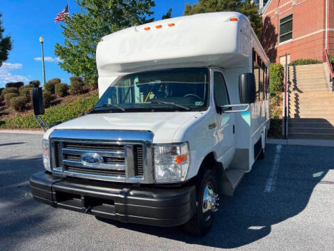 2019 Ford E-450