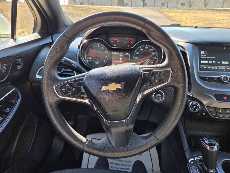 2017 Chevrolet Cruze LT Auto