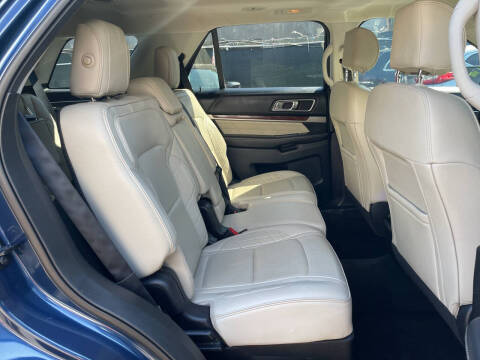 2017 Ford Explorer Platinum
