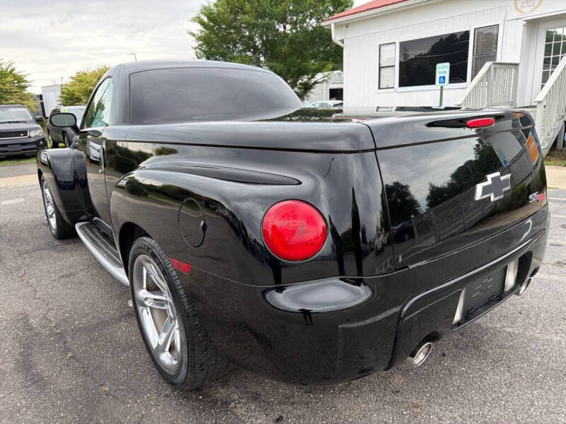 2004 Chevrolet SSR LS