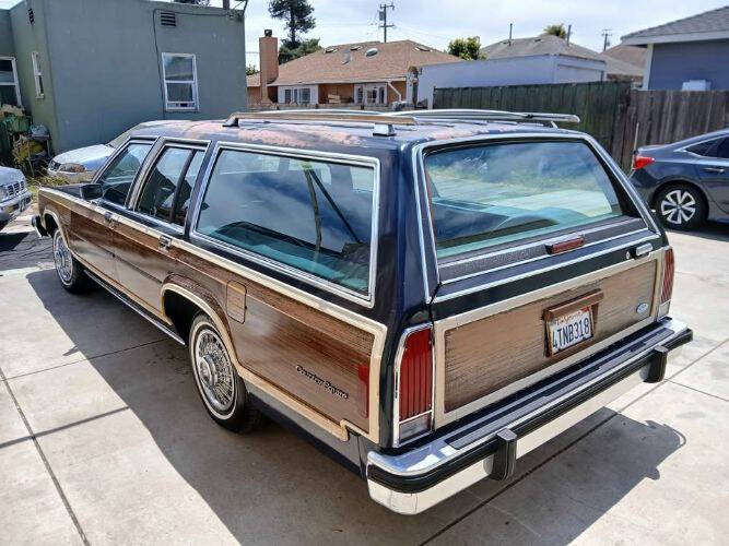 1987 Ford Crown Victoria