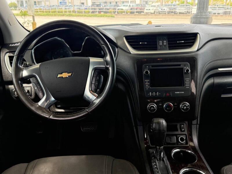 2017 Chevrolet Traverse LT