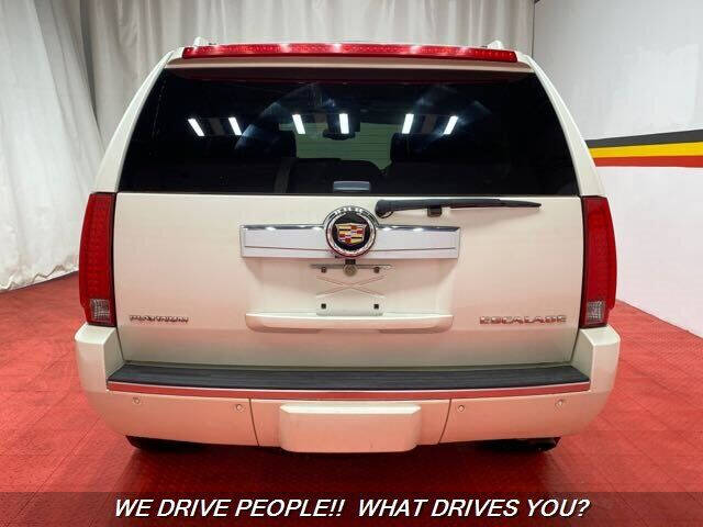 2011 Cadillac Escalade Platinum Edition