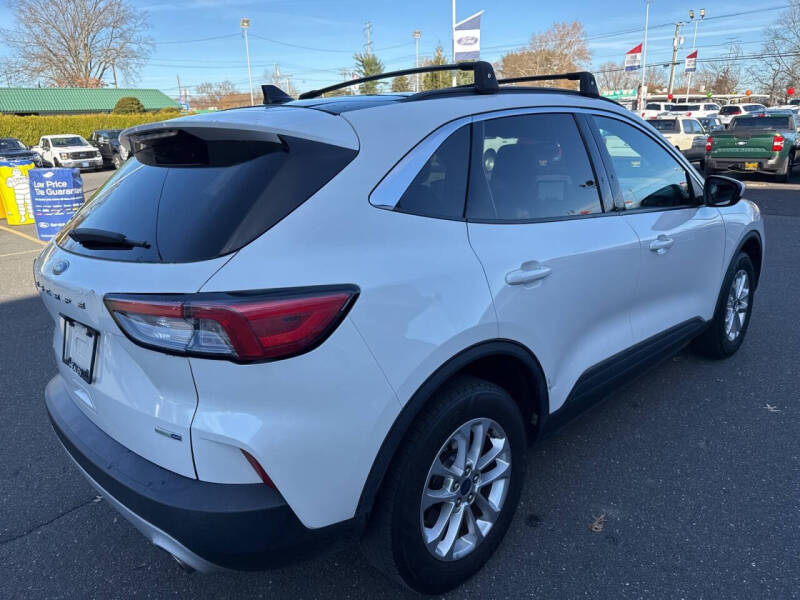 2020 Ford Escape SE