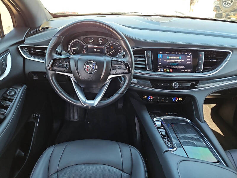 2023 Buick Enclave Essence