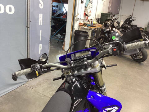 2023 Suzuki DR-Z400SM