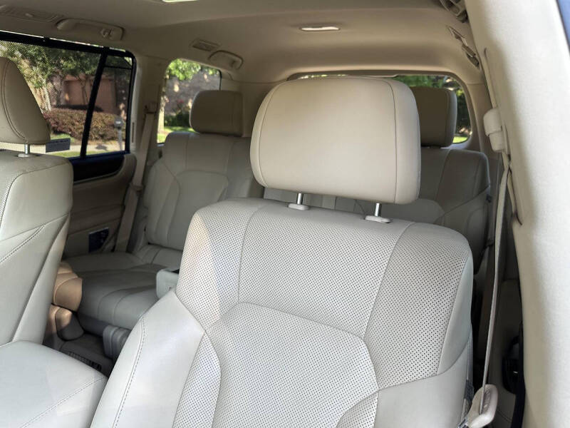 2019 Lexus LX 570 Three-Row