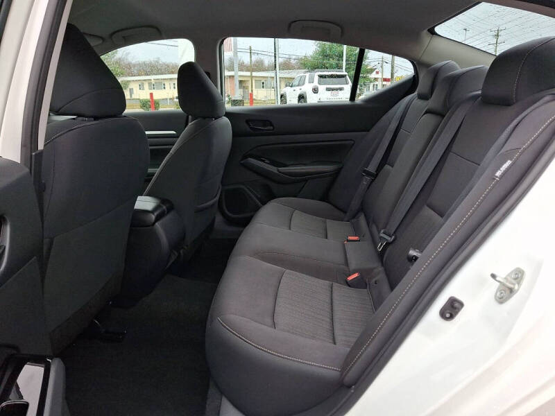 2023 Nissan Altima 2.5 SV