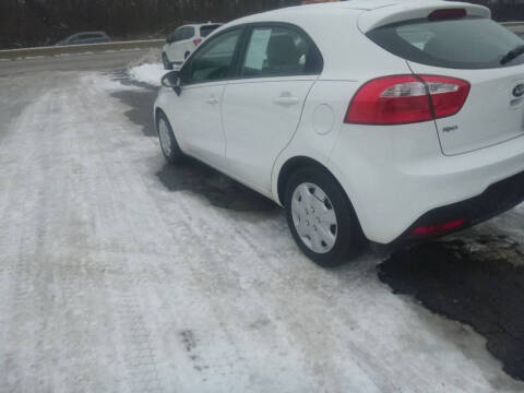 2014 Kia Rio 5-Door LX
